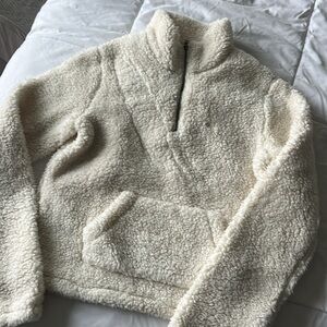 Hollister Sherpa Quarter Zip Up